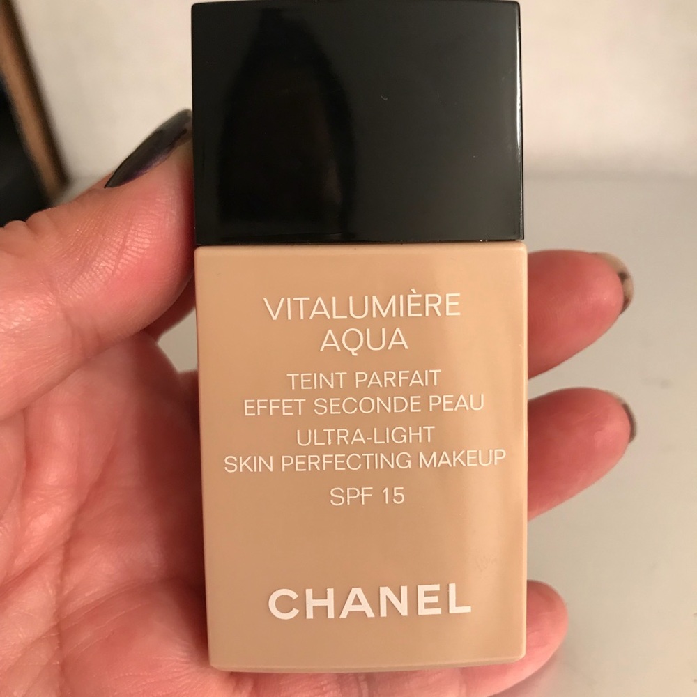 CHANEL Foundation - Picture 1 of 4